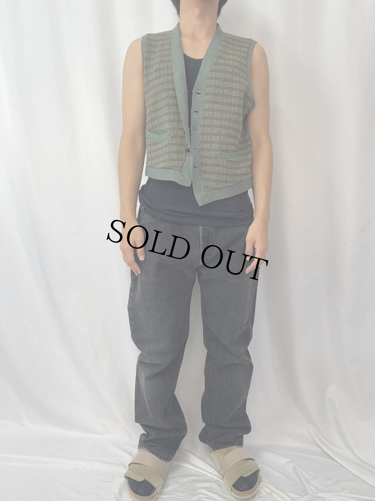 画像2: 70〜80's Hudson's Bay Company Scotland製 チェック柄 ウールニットベスト SIZE38 (2)