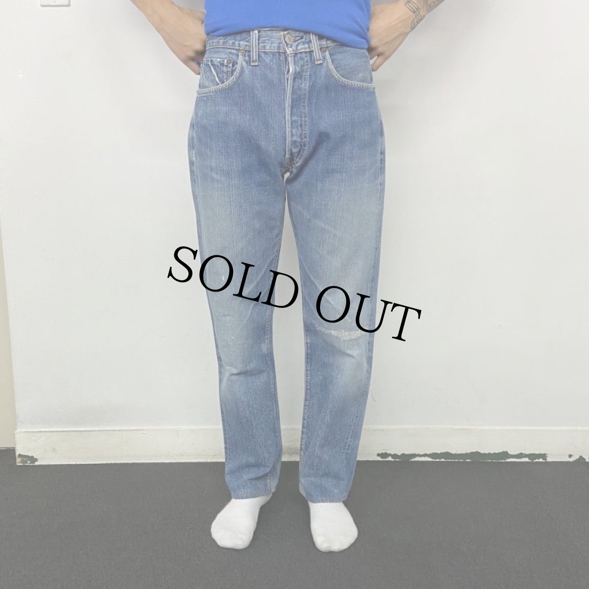 画像2: 60〜70's LEVI'S 501 BIGE デニムパンツ W31 (2)