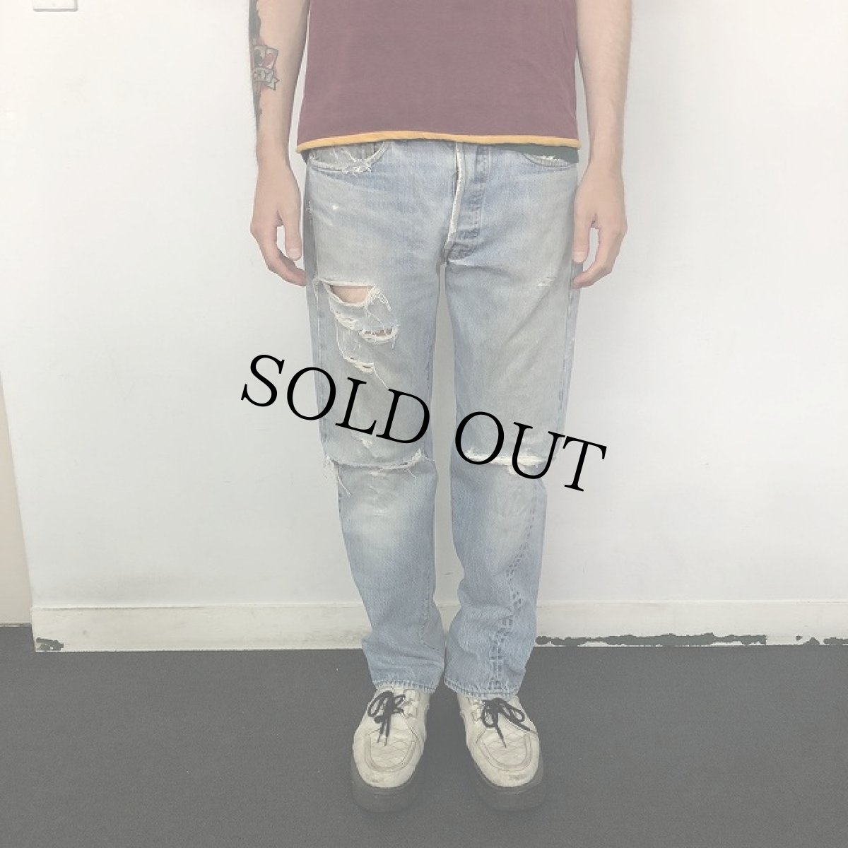 画像2: 80's Levi's USA製 501 赤耳 Denim pants W31 (2)