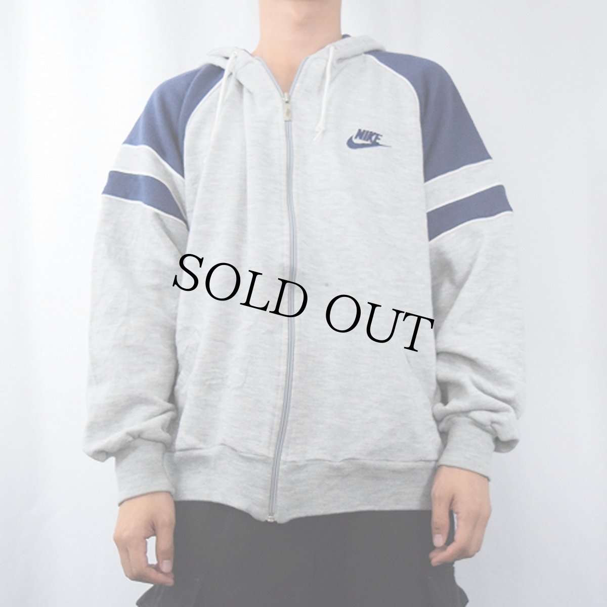 画像2: 80's NIKE 紺タグ 切り替えデザイン スウェットジップパーカー XL (2)