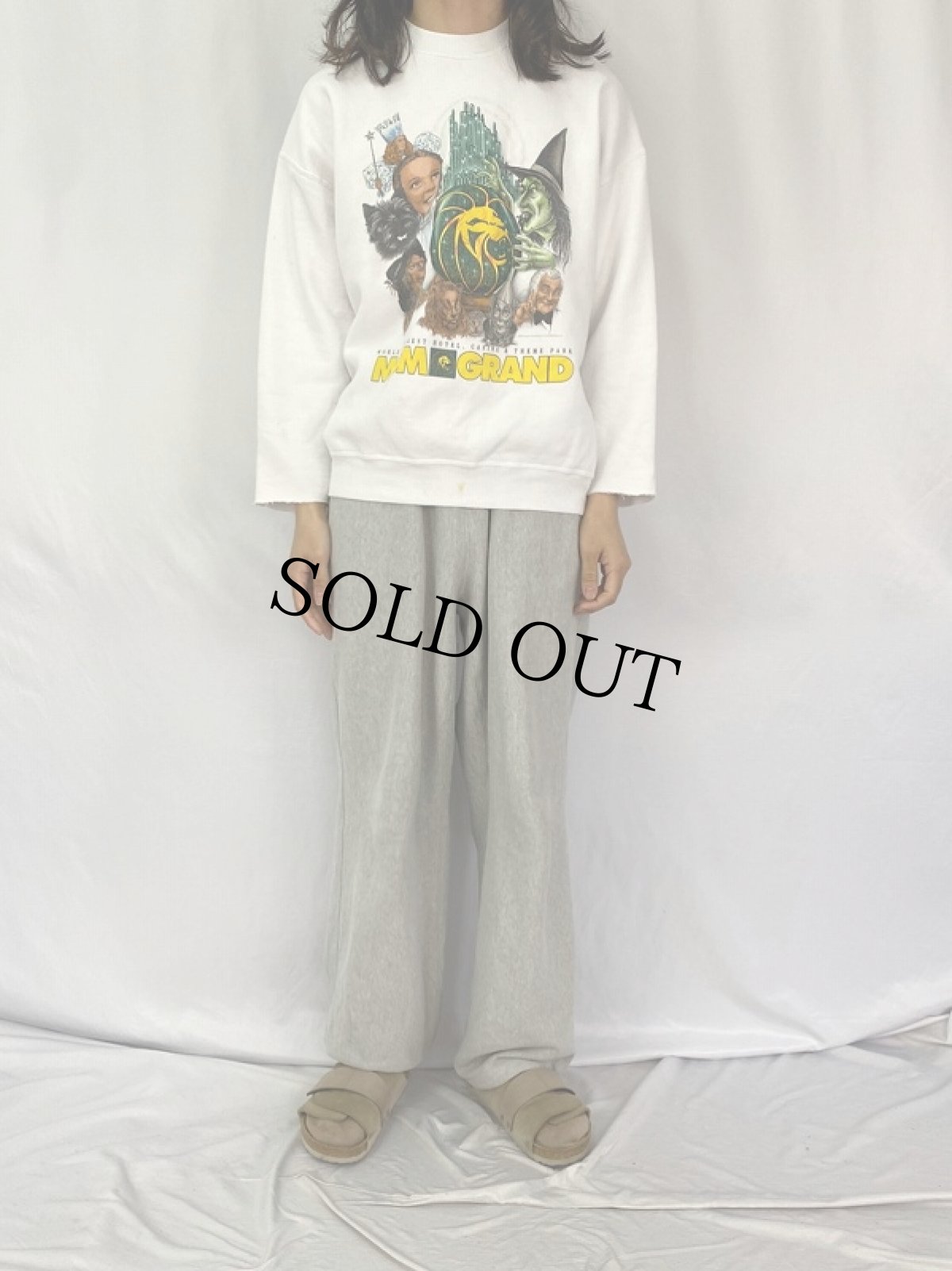 画像2: 90's The WIZARD OF OZ USA製 "MGM GRAND" キャラクターラメプリント カットオフスウェット XL (2)