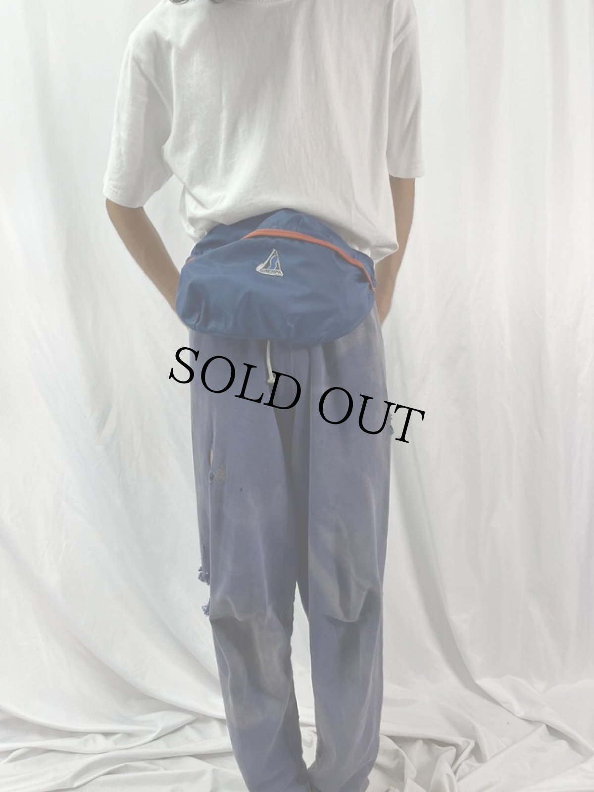 画像2: 70〜80's SHERPA ナイロンボディーバッグ (2)