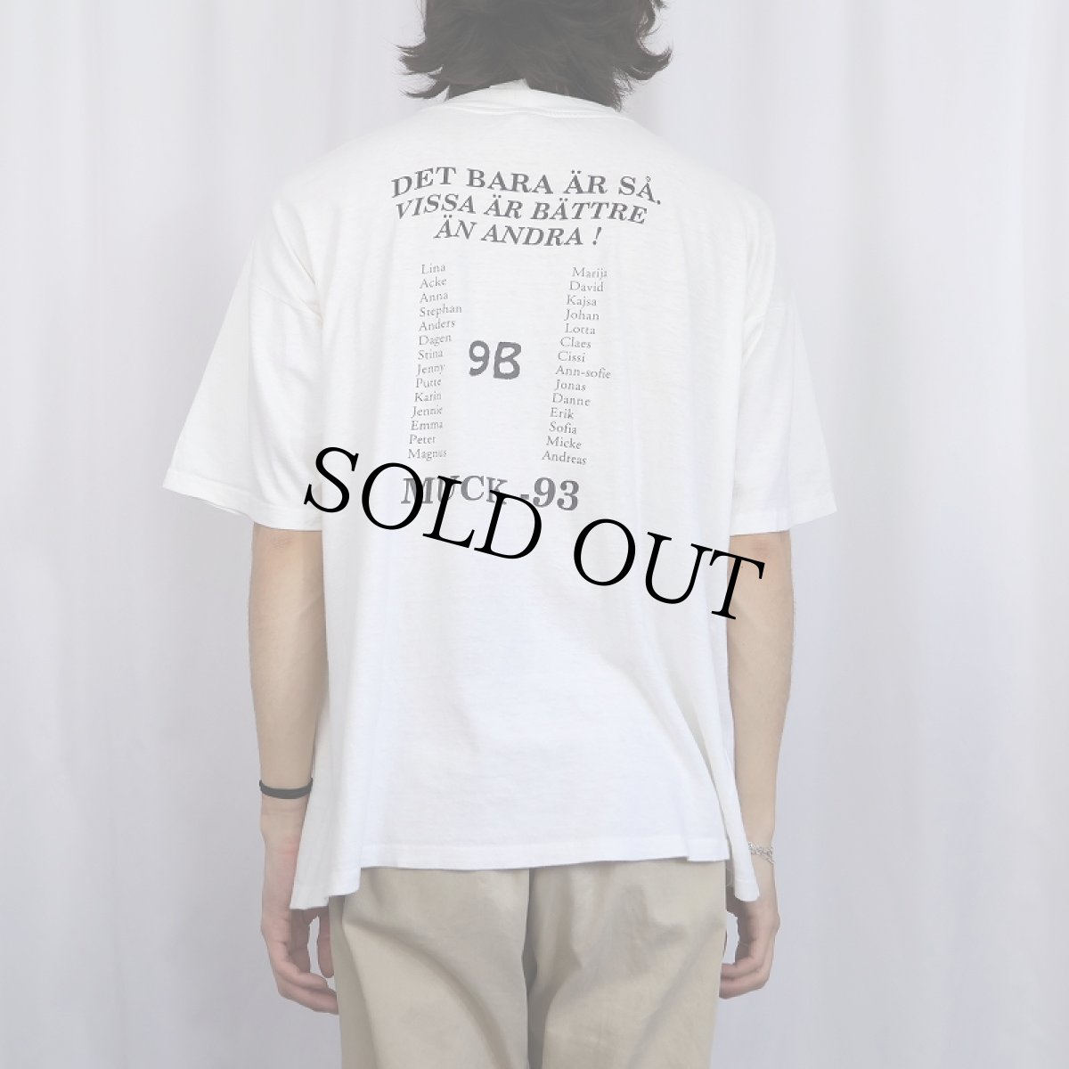 画像4: 90's "VARJE DAG FODS EN NY LARARE ANVAND KONDOM" エロプリントTシャツ XL (4)