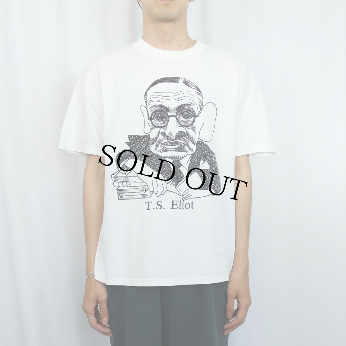 画像2: 90's Largery Literary USA製 "T.S. Eliot" 偉人イラストプリントTシャツ L (2)