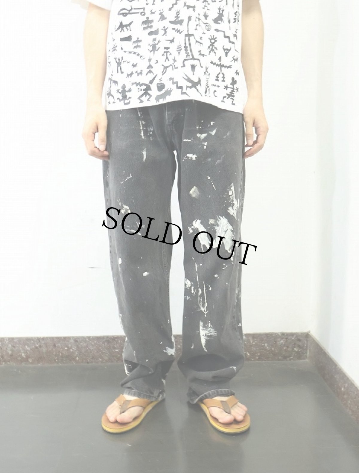 画像2: Levi's 550 RELAXED FIT "サルファブラック" ペンキペイント ブラックデニムパンツ W36 (2)