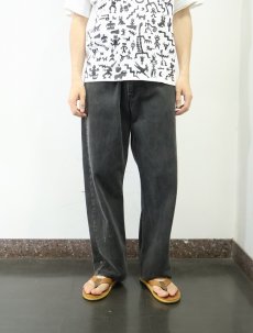 画像2: 2000's Levi's 505 REGULAR FIT STRAIGHT LEG USA製 "サルファブラック" ブラックデニムパンツ W39 (2)