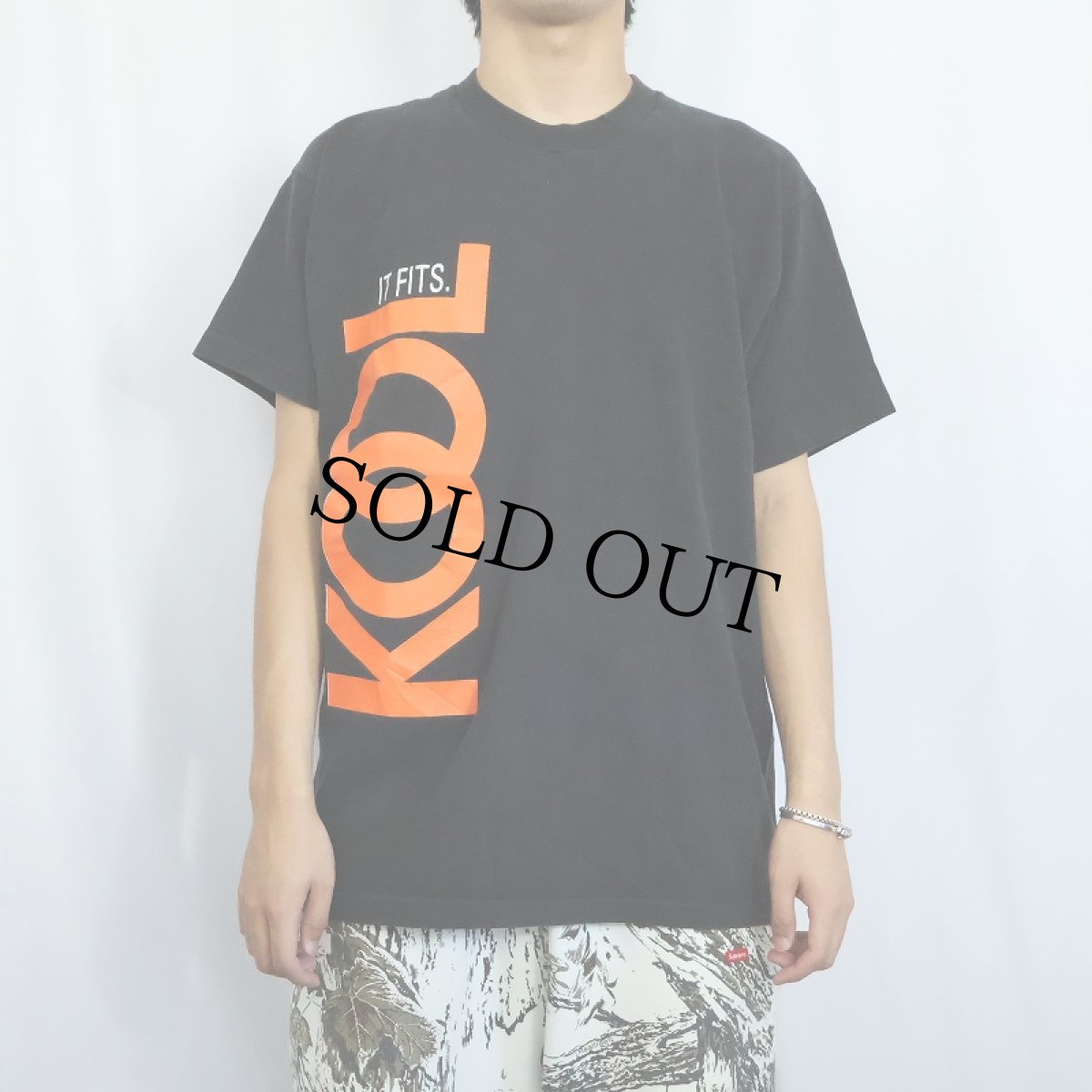 画像2: 90's KOOL USA製 たばこメーカー ロゴプリントTシャツ BLACK XL  (2)