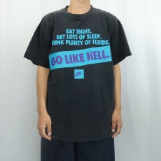 画像2: 90's NIKE 銀タグ USA製 "GO LIKE HELL" プリントTシャツ BLACK XXL (2)