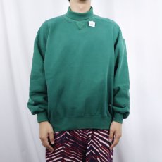 画像2: 90's RUSSELL ATHLETIC USA製 前V タートルネック 無地スウェット GREEN XL (2)