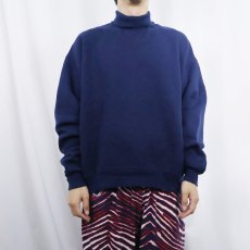 画像2: 90's RUSSELL ATHLETIC USA製 前V タートルネック 無地スウェット NAVY L (2)