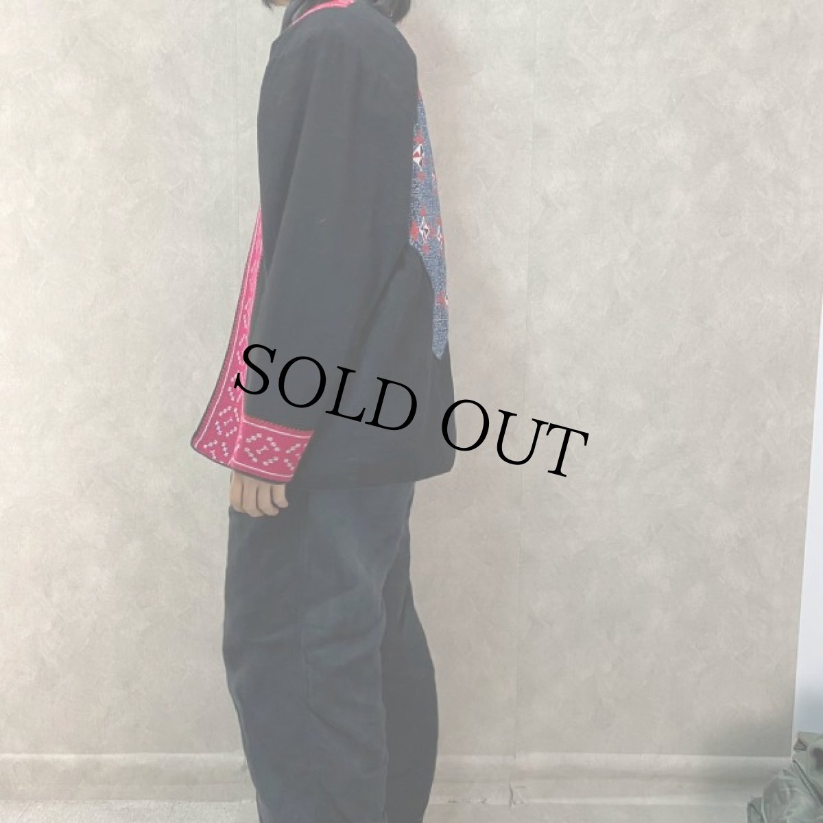 画像4: モン族 刺繍ガウン (4)