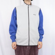 画像2: OAKLEY ロゴプリント ジップベスト L (2)
