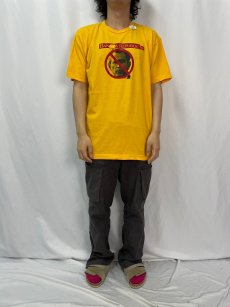 画像2: USA製 "BANA REPUBLICAN" パロディプリントTシャツ L (2)