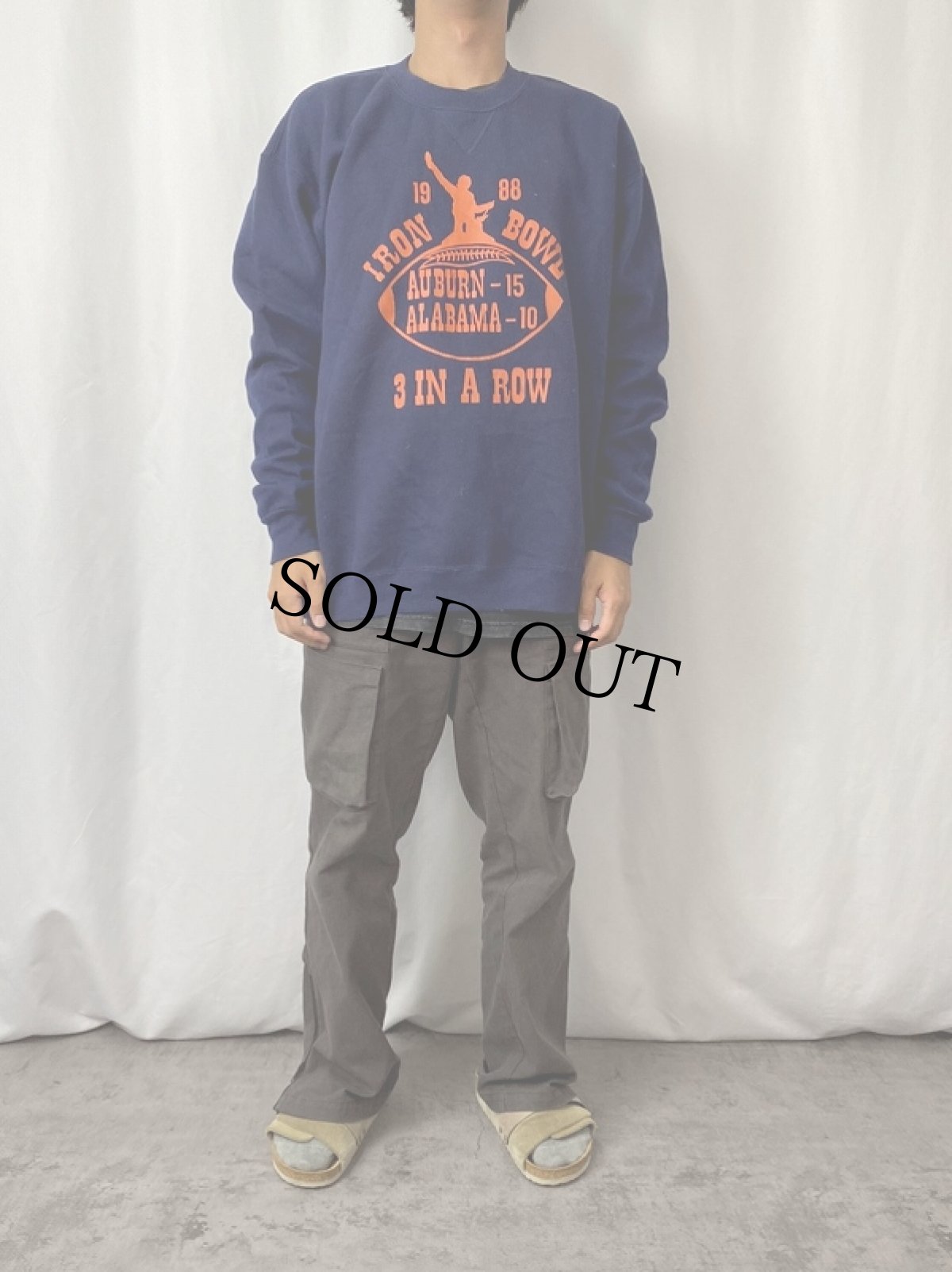 画像2: 80's RUSSEL ATHELETIC USA製 "IRON BOWL" 前V プリントスウェット NAVY XXL (2)