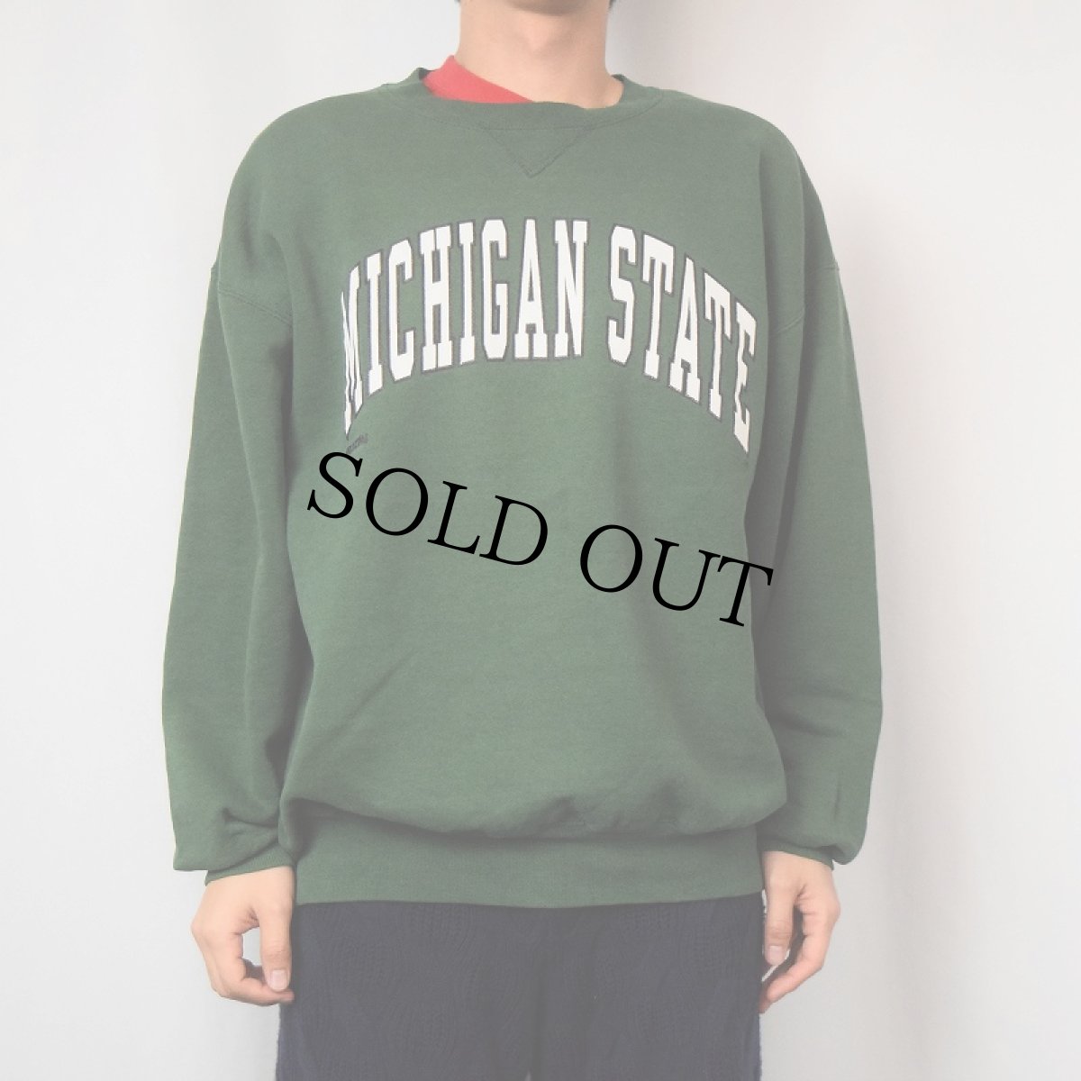 画像2: 90's RUSSEL ATHELETIC USA製 "MICHIGAN STATE" 前V プリントスウェット XL (2)