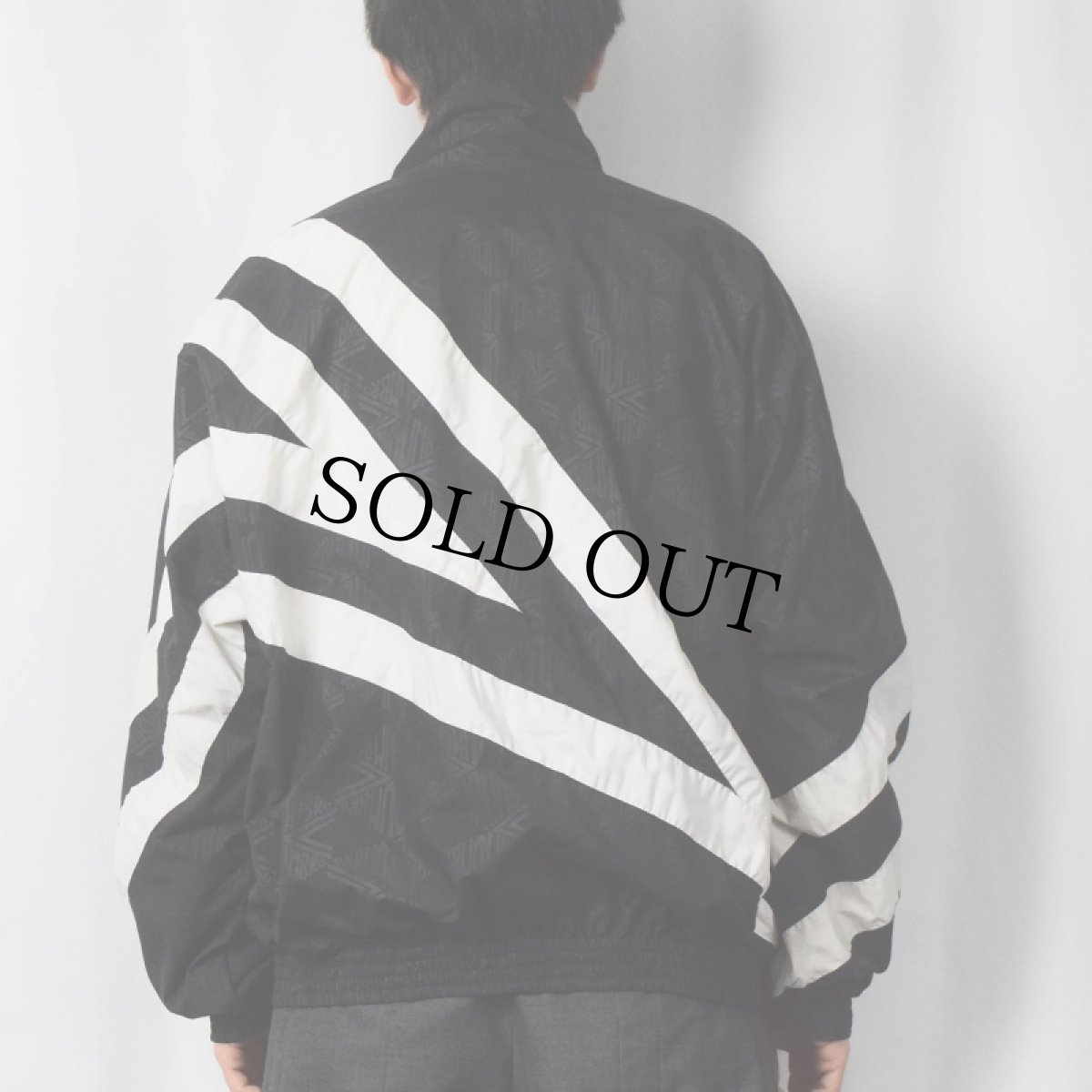 画像4: 90's UMBRO ロゴ刺繍 切り替えデザインナイロンジャケット L (4)