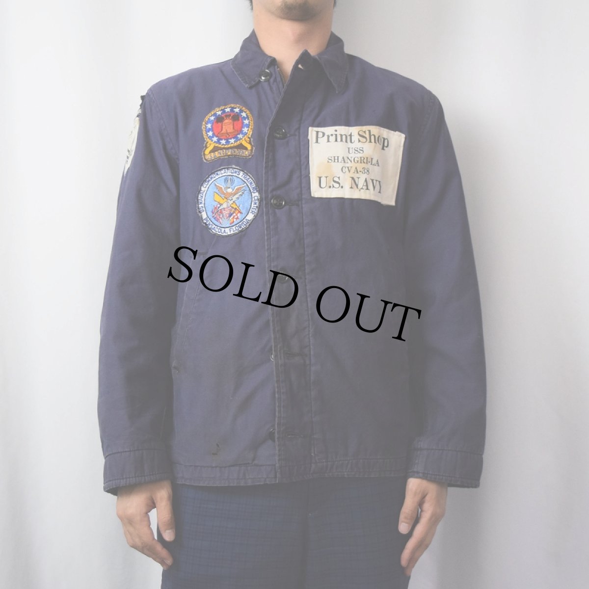 画像3: 60's U.S.NAVY "USS SHANGRI-LA CVA-38"  パッチ付き ユーティリティジャケット SIZE38R (3)
