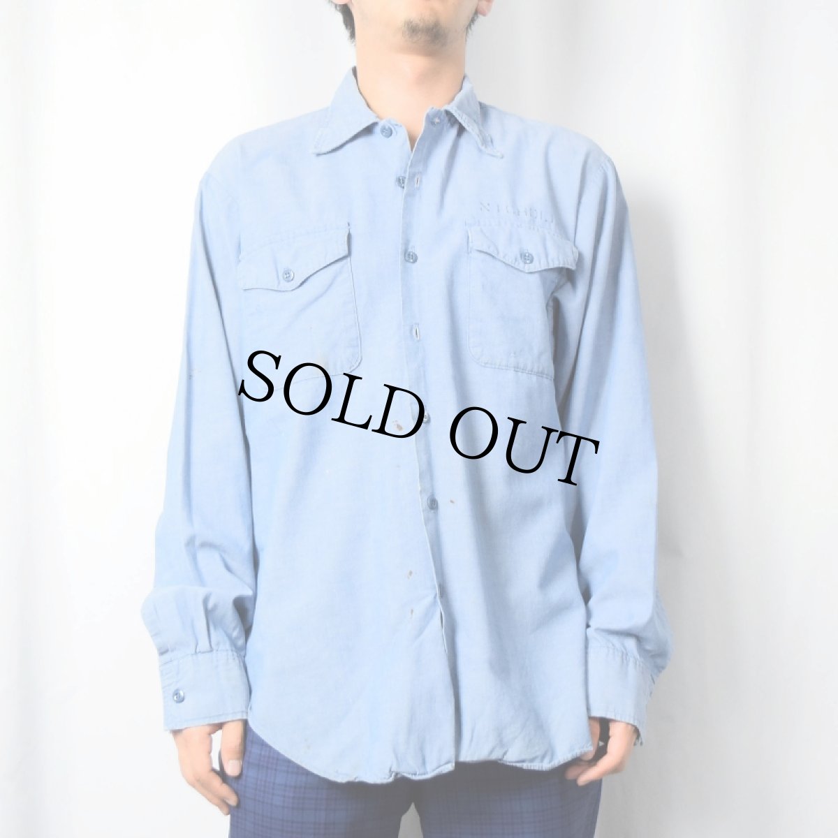 画像2: 70's U.S.NAVY ステンシル入り シャンブレーシャツ M (2)