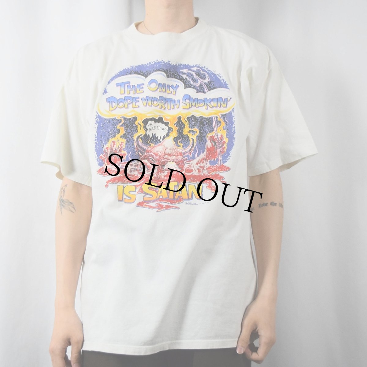 画像2: 90's USA製 "The Only Dope Worth Smokin' is Satan" イラストプリントTシャツ XL (2)
