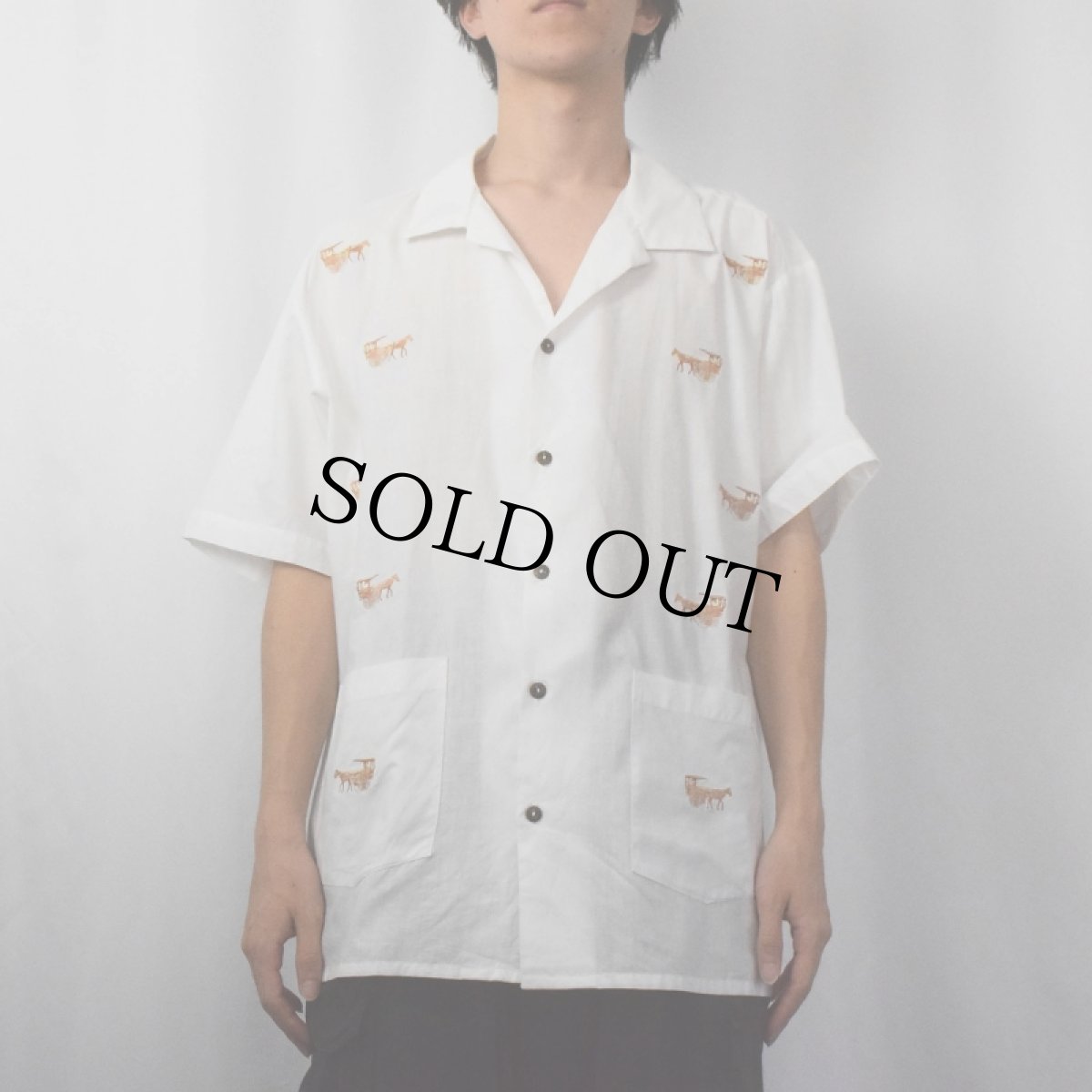 画像2: 馬車刺繍 オープンカラーシャツ (2)