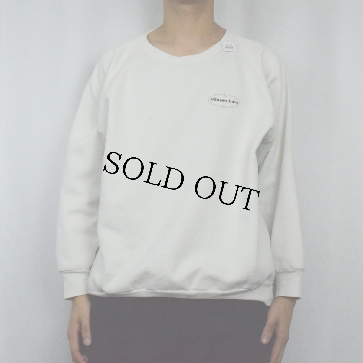 画像3: 80〜90's Haagen-Dazs ロゴ刺繍 ラグランスウェット (3)