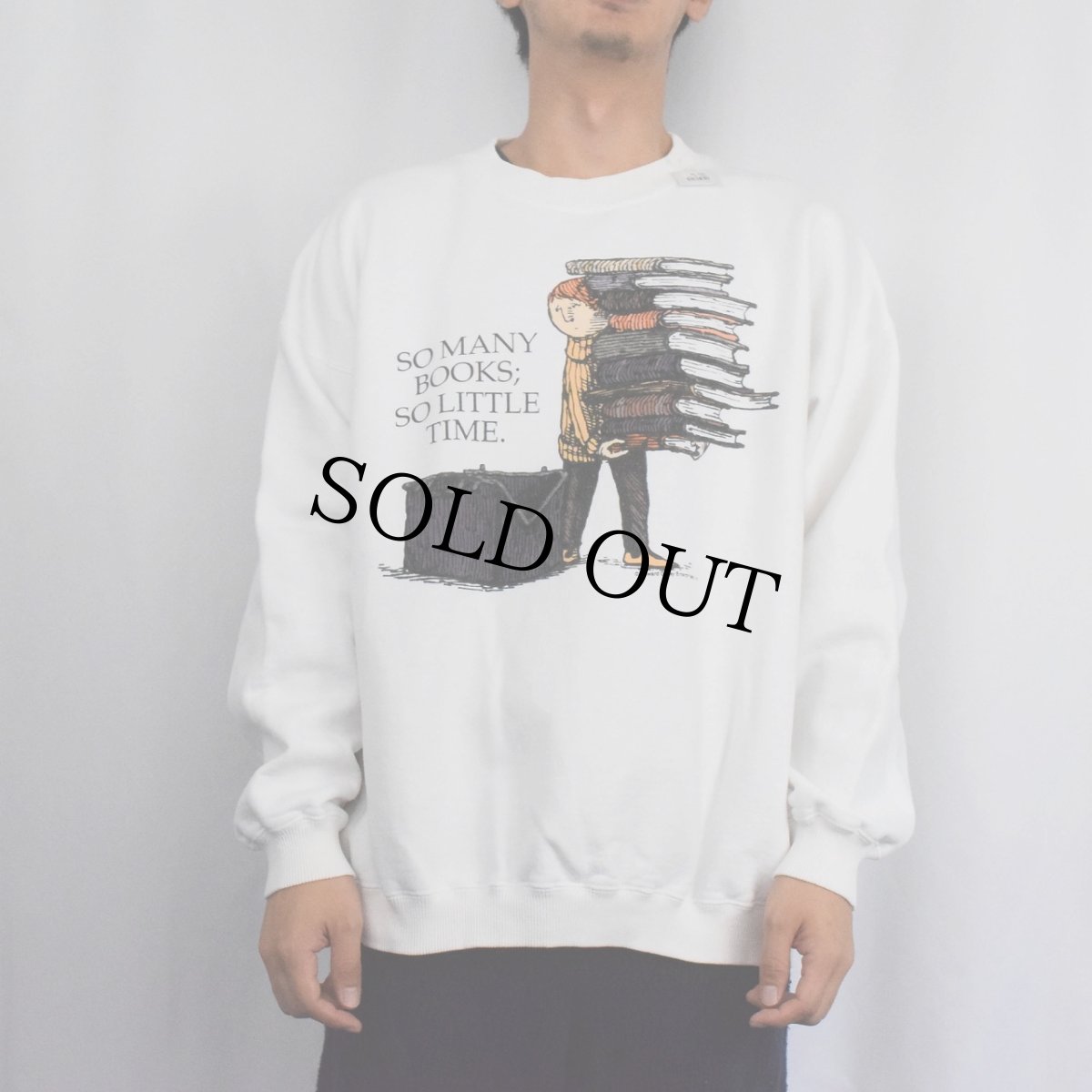画像2: 90's Edward Gorey "SO MANY BOOKS; SO LITTLE TIME." キャラクタープリントスウェット (2)