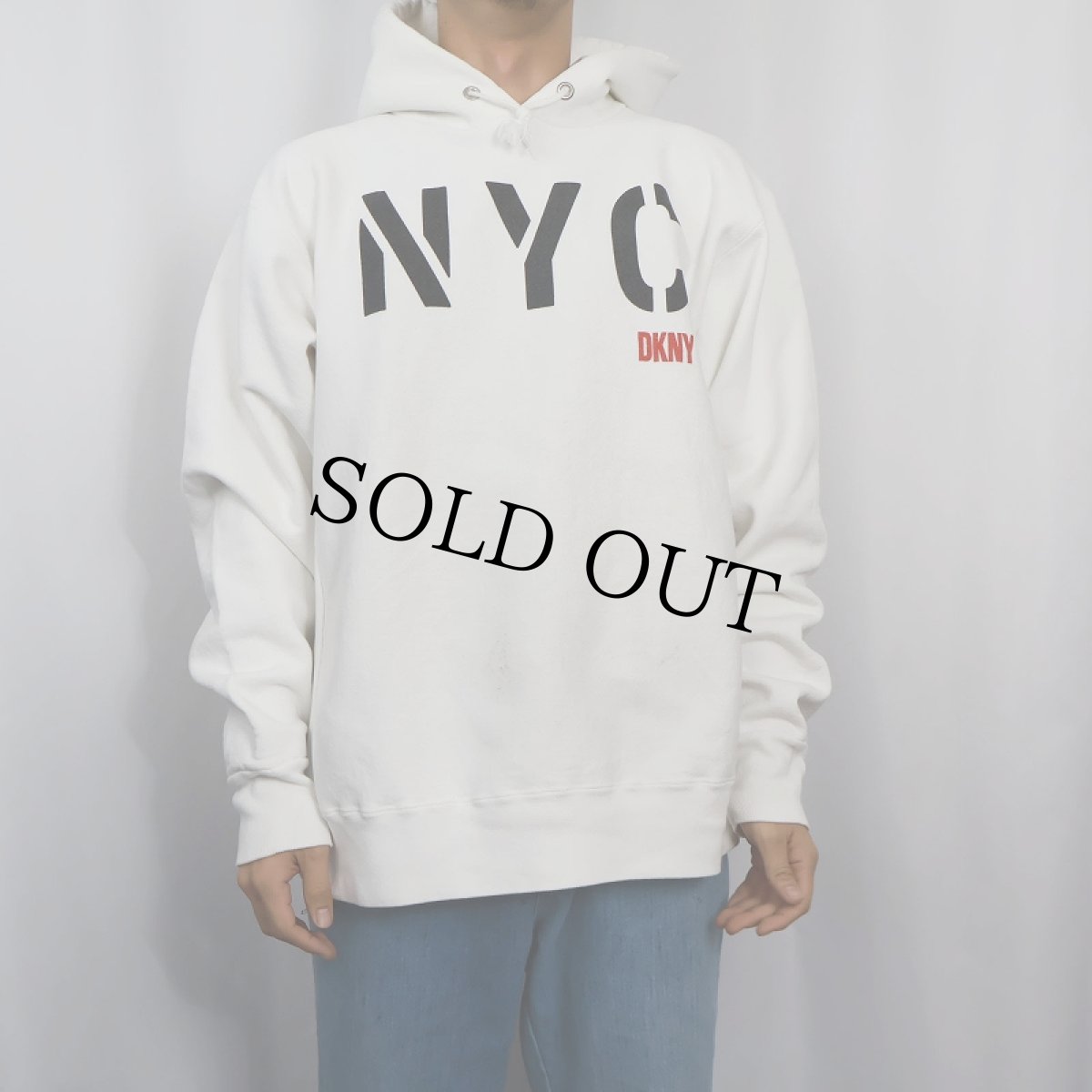 画像2: 90's DKNY JEANS REVERSE WEAVE TYPE "NYC DKNY" プリントスウェットフーディー (2)