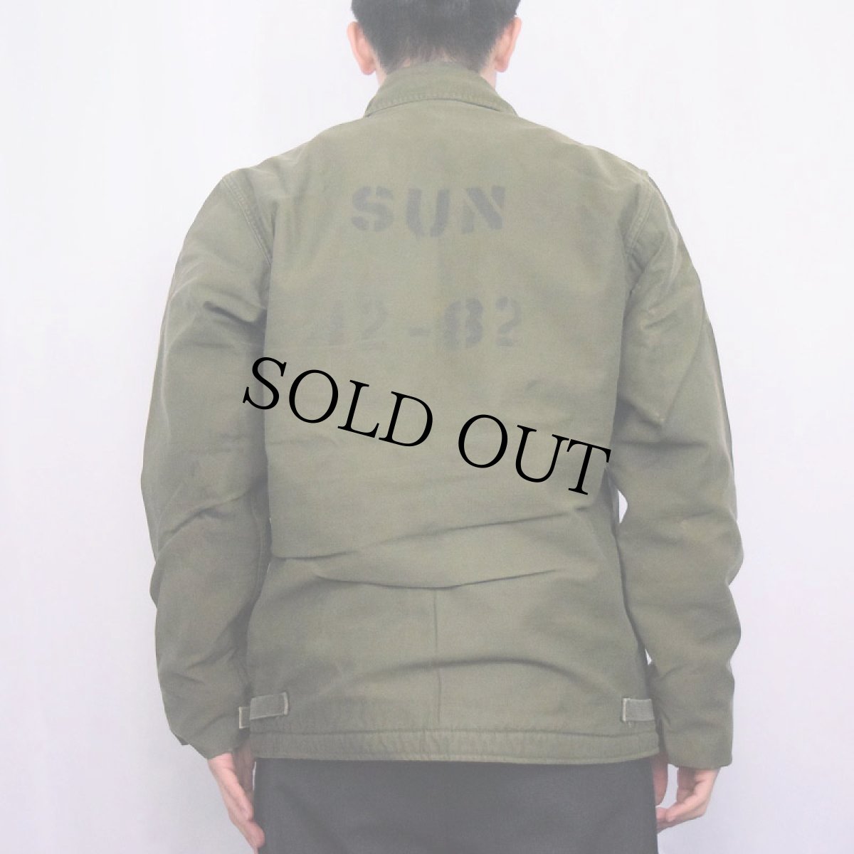 画像4: 80's U.S.NAVY A-2 ステンシル入り デッキジャケット MEDIUM (4)