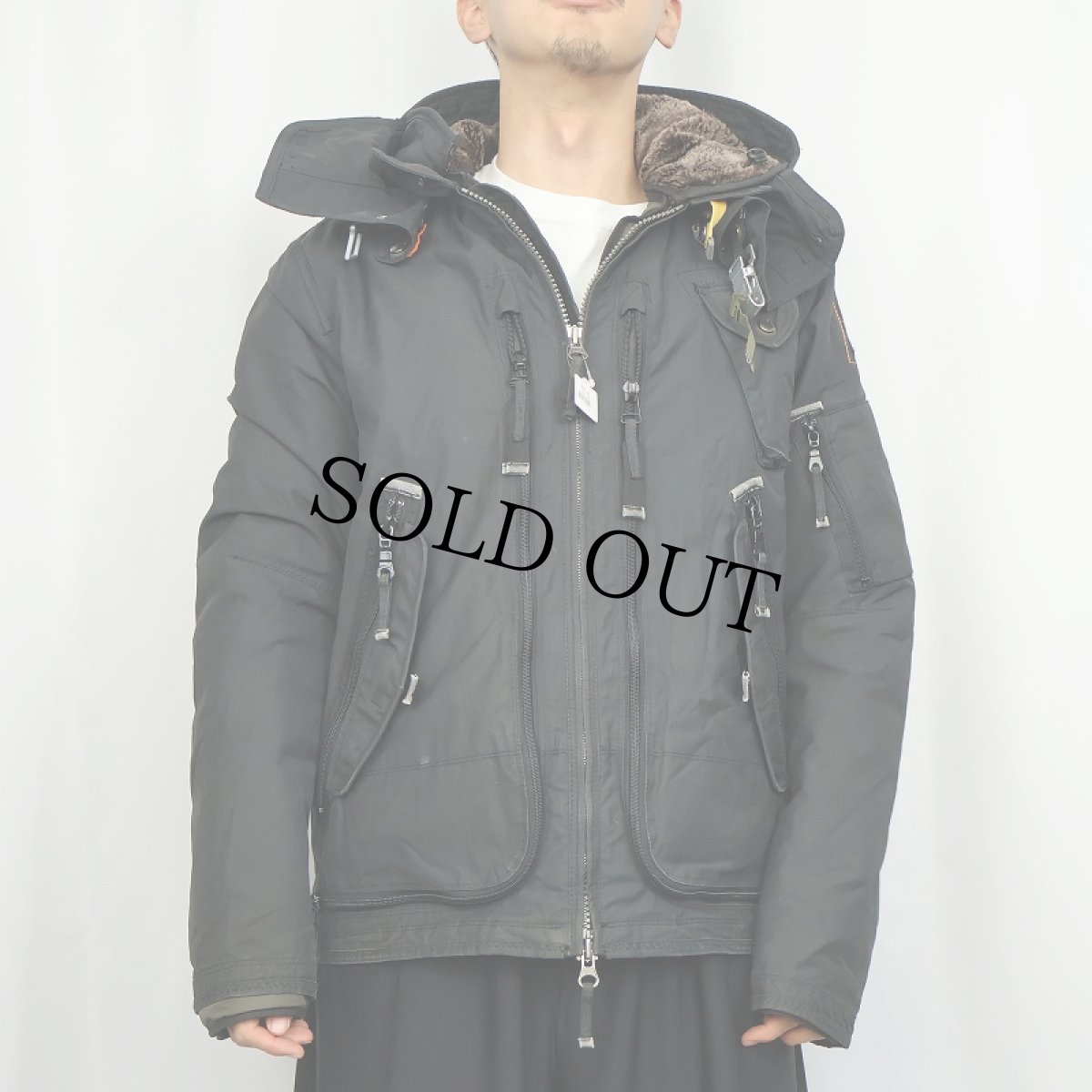 画像2: PARAJUMPERS "USAF 210 RESCUE SQUADRON" フライトジャケット BLACK LARGE (2)