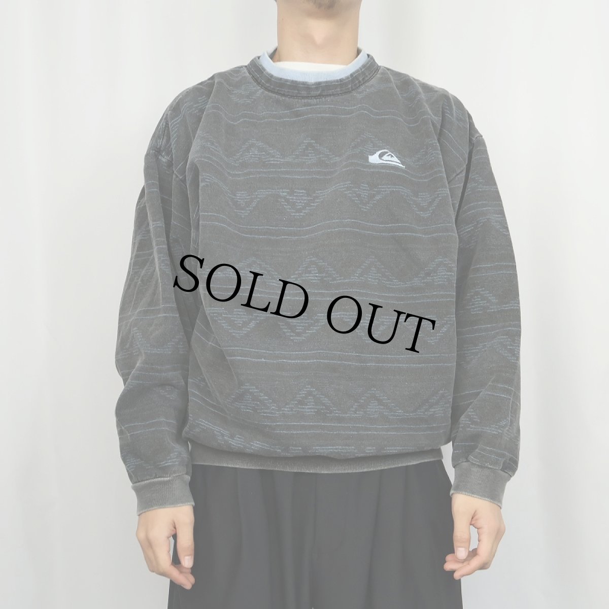 画像2: 80〜90's QUIKSILVER USA製 ロゴ刺繍 総柄スウェット L (2)