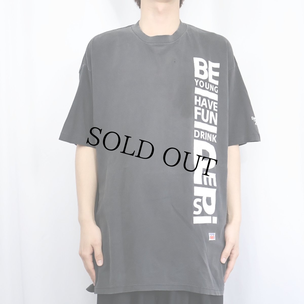 画像2: 90's Reebok × PEPSI USA製 "BE YOUNG HAVE FUN DRINK PEPS!" プリントTシャツ BLACK XL (2)