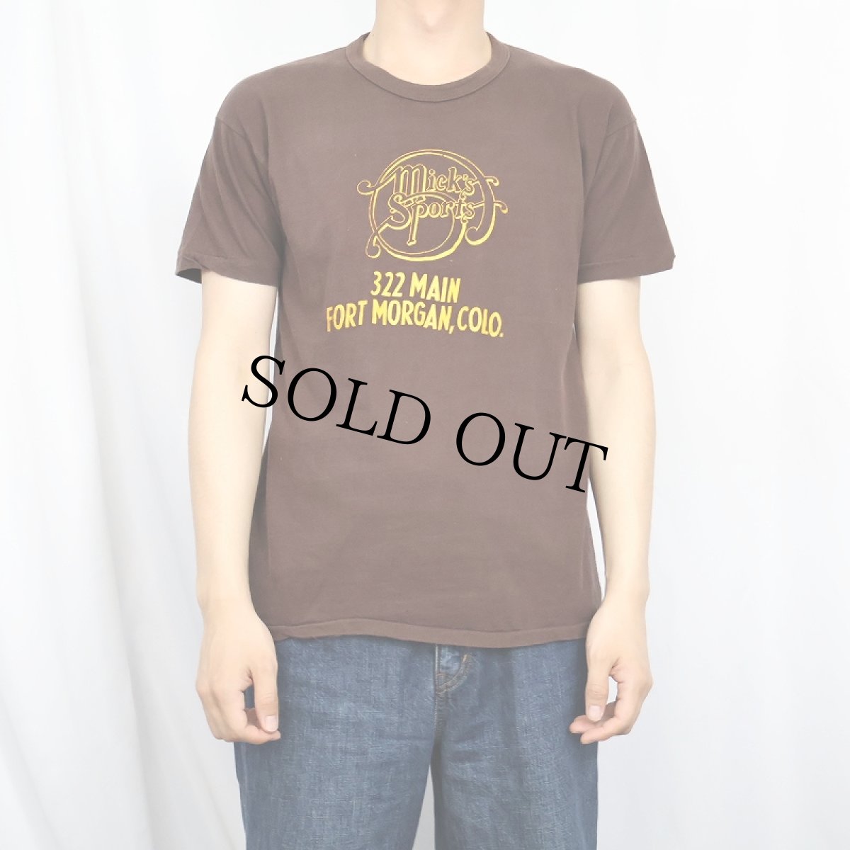画像2: 70〜80's RUSSELL ATHLETIC 金タグ USA製 "Mick's Sports" プリントTシャツ BROWN L (2)