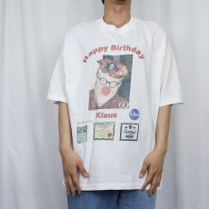 画像2: "Happy Birthday Klaus"  メモリアルフォトプリントTシャツ XXL (2)