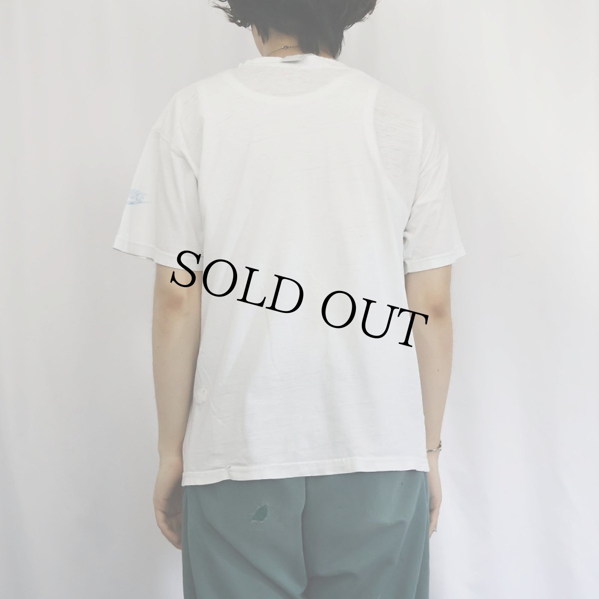 画像3: 90's NIKE 銀タグ UK製 "CHALLENGE COURT" プリントTシャツ M (3)