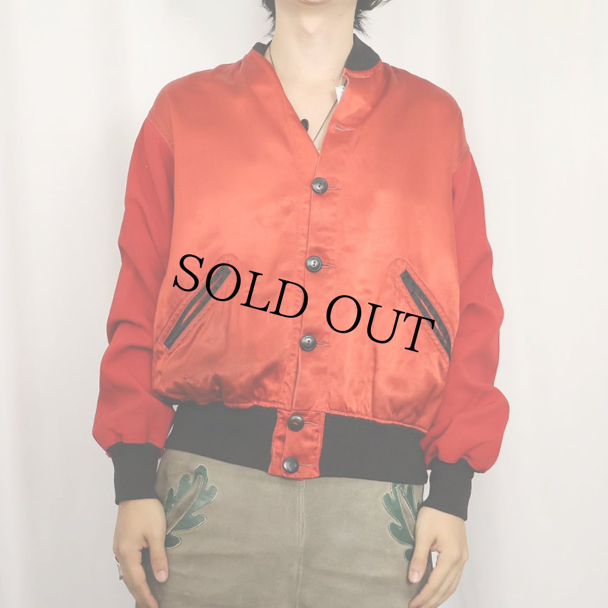 画像3: 40〜50's GENERAL ATHLETIC PRODUCTS CO. "DENISON Hydn oil inc" チェーン刺繍 コットン×サテン ボタンスタジャン SIZE40 (3)