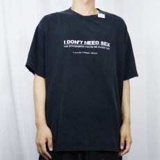 画像2: "I DON'T NEED SEX" ジョークプリント エロTシャツ BLACK  (2)