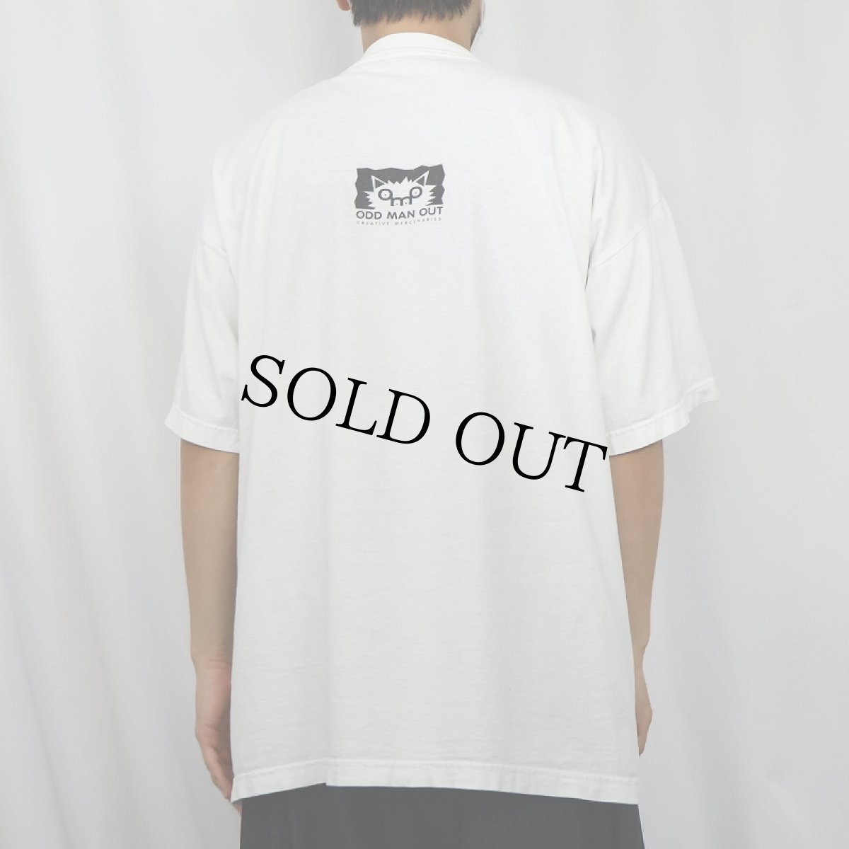 画像3: 2000's  "ODD MAN OUT CREATIVE MERCENARIES" イラストプリントTシャツ (3)
