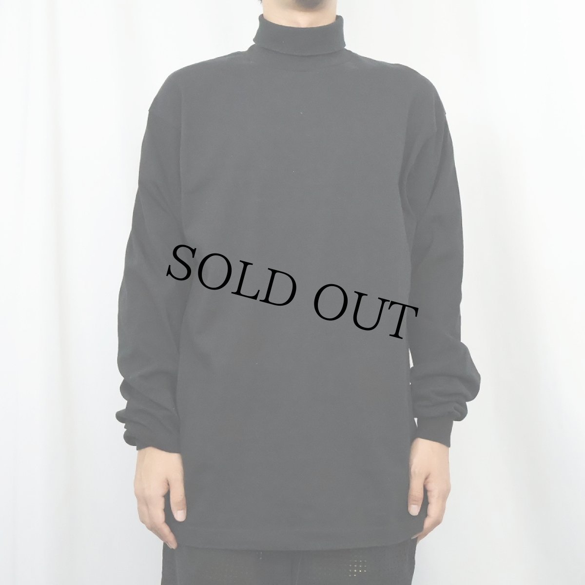 画像2: 90's FRUIT OF THE LOOM USA製 無地タートルネックロンT BLACK L (2)