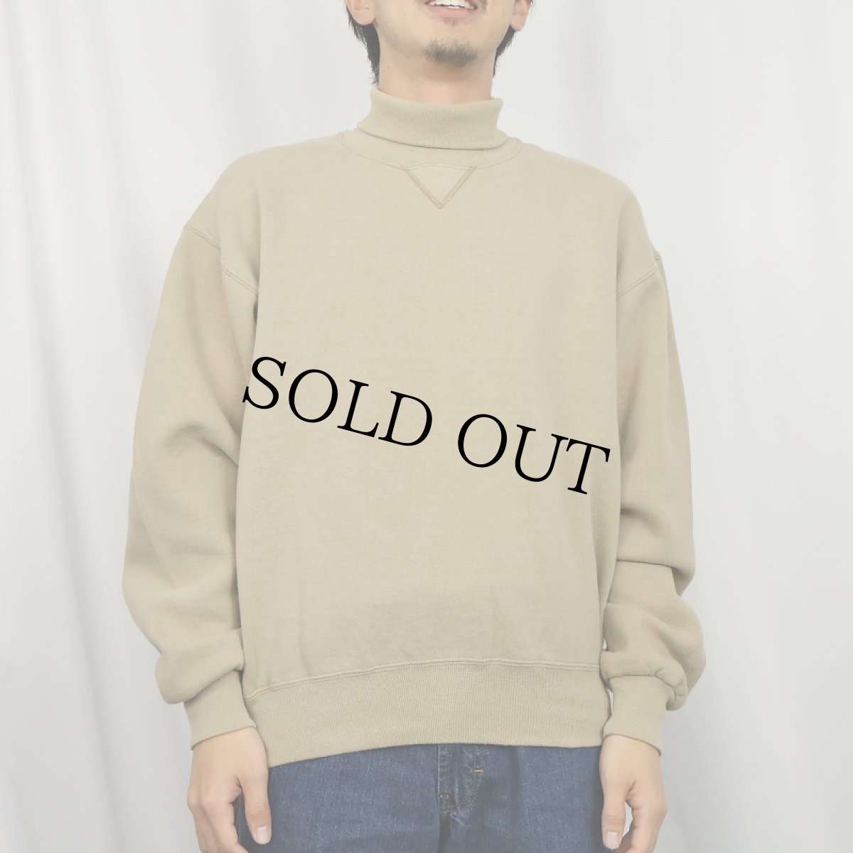 画像2: 90's RUSSELL ATHLETIC USA製 前V 無地タートルネックスウェット M (2)