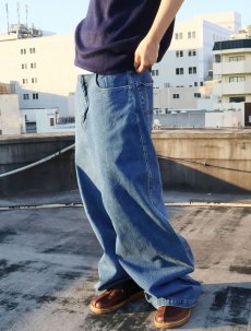 画像1: Kik Wear 刺繍デザイン ワイドデニムパンツ W33 (1)