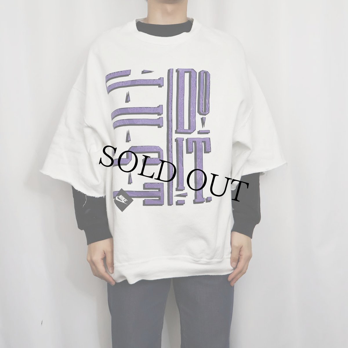 画像2: 90's NIKE 銀タグ USA製 "JUST DO IT"  発泡プリント カットオフスウェット XL (2)