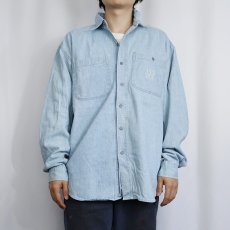 画像2: 90's GAP USA製 ロゴ刺繍 デニムシャツ S (2)