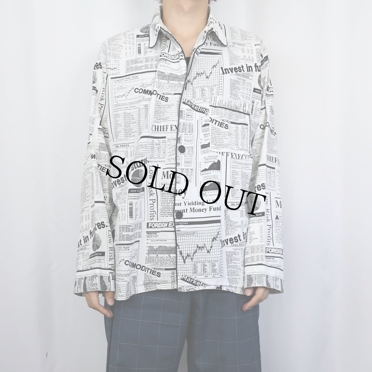 画像2: VARSITY ニュースペーパー柄 パジャマシャツ (2)