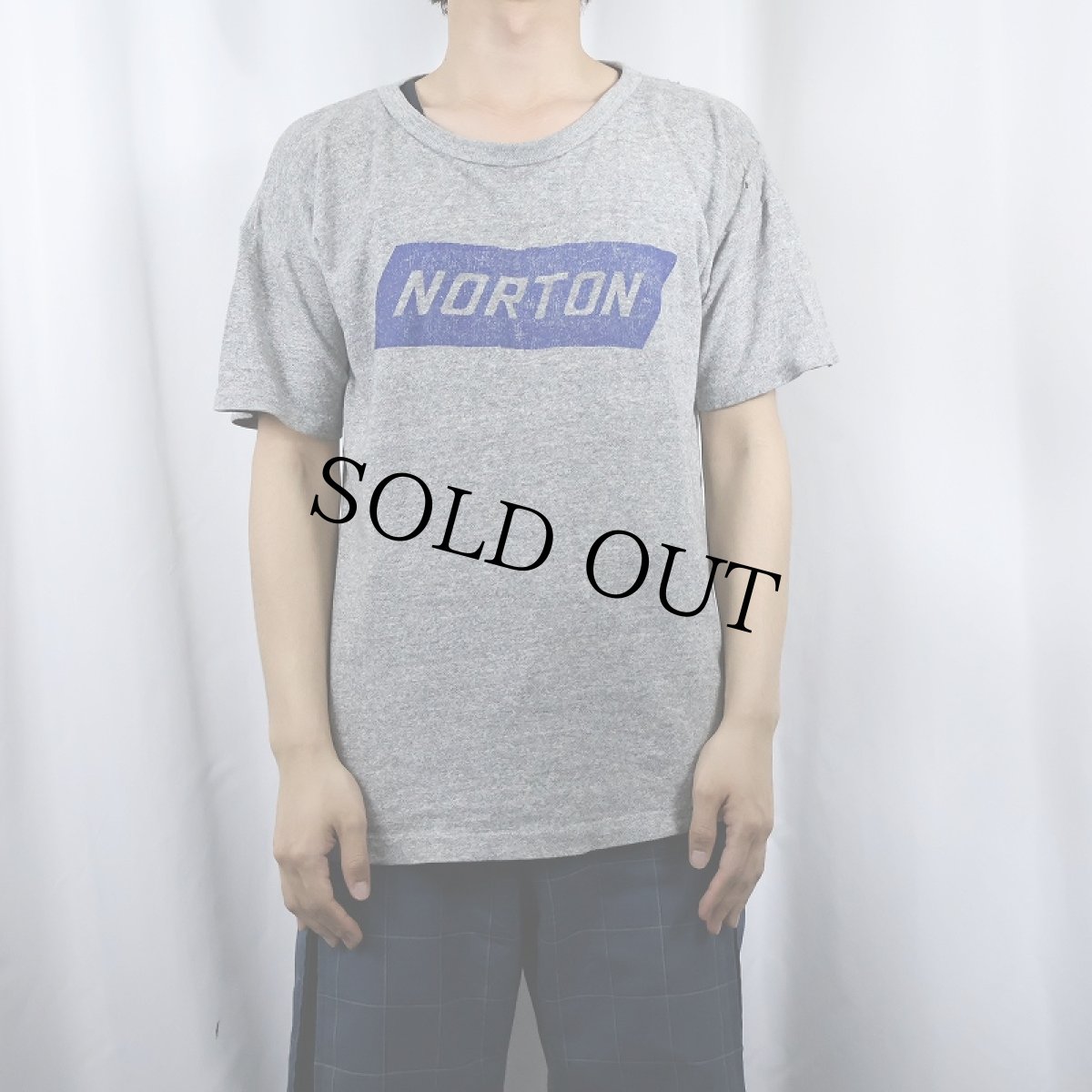 画像2: 80's Champion トリコタグ USA製 "NORTON" プリントTシャツ L (2)