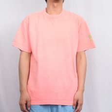 画像2: 90's USA製 "OSWALD & ASSOCIATES" プリントTシャツ L (2)