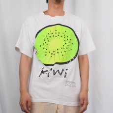 画像2: 90's GRAVITY GRAPHICS USA製 "Kiwi" フルーツイラスト プリントTシャツ L (2)