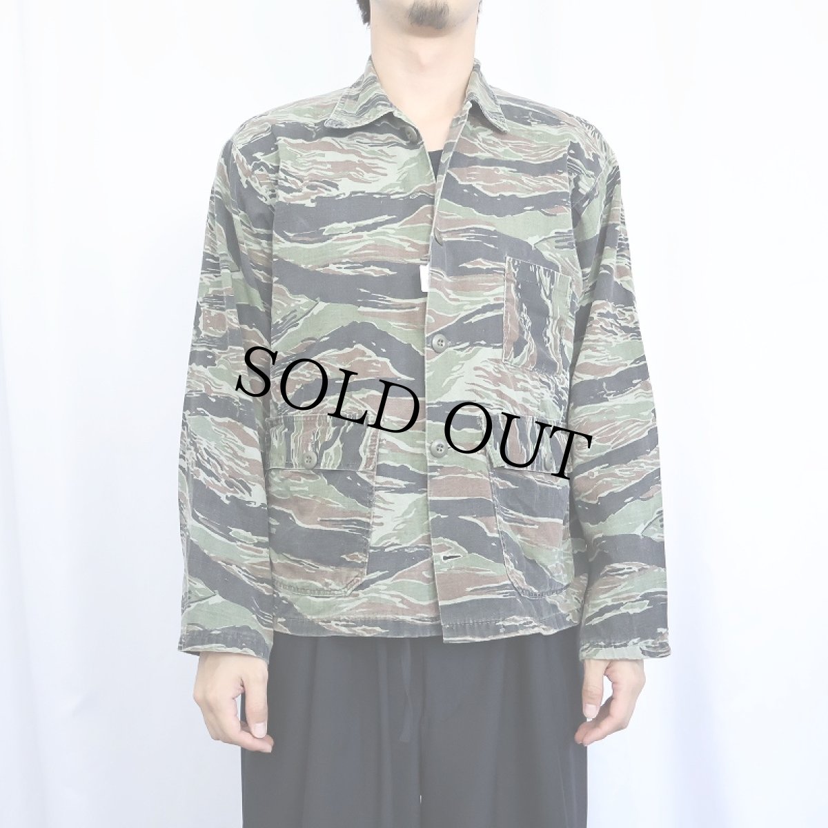 画像2: 70's RANGER タイガーストライプ柄 ハンティングジャケット M (2)