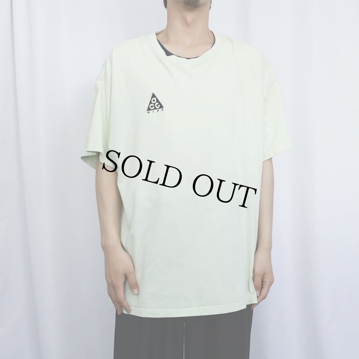 画像2: NIKE ACG ロゴ刺繍 Tシャツ LIME GREEN XL (2)