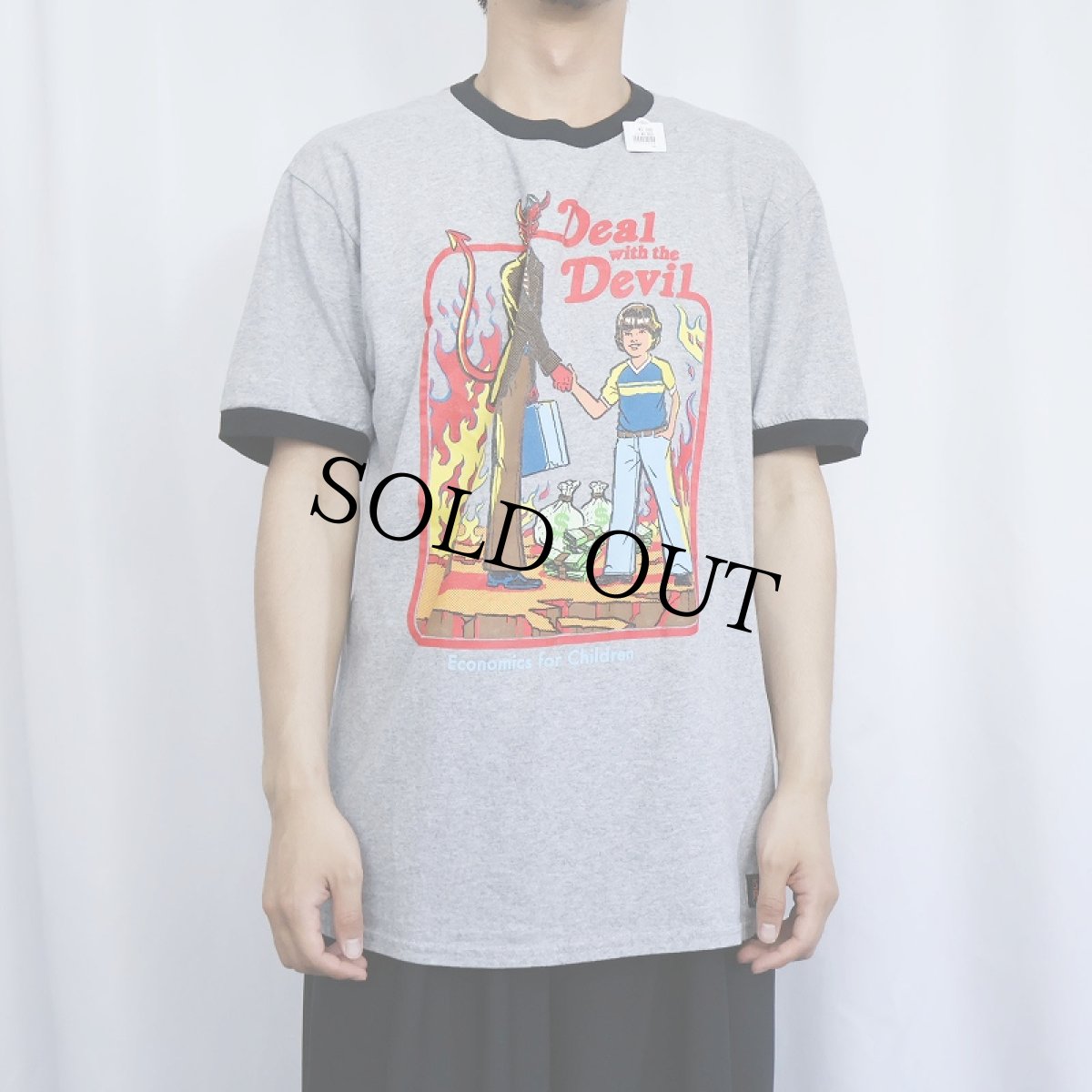画像2: Steven Rhodes "Deal with the Devil" イラストプリントリンガーTシャツ L (2)