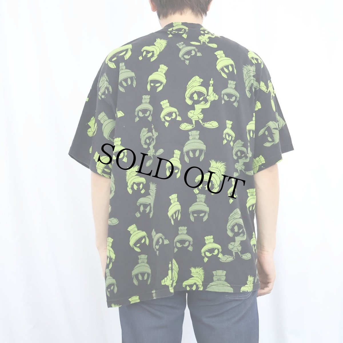 画像3: 【SALE】 Marvin the Martian キャラクター総柄プリントTシャツ BLACK XL (3)